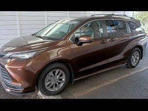 TOYOTA SIENNA 2022 5TDKRKEC4NS118487 image