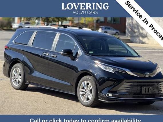 TOYOTA SIENNA 2022 5TDZSKFC8NS054438 image