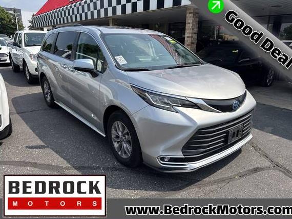 TOYOTA SIENNA 2022 5TDJSKFCXNS058374 image