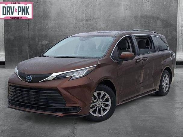 TOYOTA SIENNA 2022 5TDKRKEC1NS136557 image