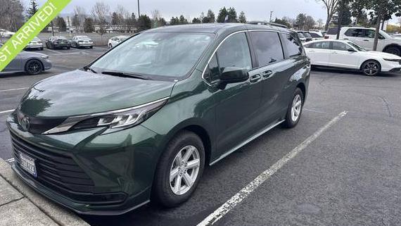 TOYOTA SIENNA 2022 5TDBRKEC5NS092367 image TOYOTA SIENNA 2022 5TDBRKEC5NS092367 image