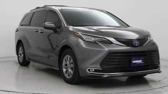 TOYOTA SIENNA 2022 5TDJRKEC1NS094953 image