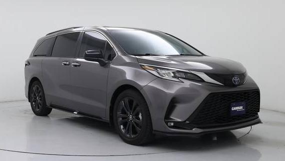 TOYOTA SIENNA 2022 5TDDRKEC2NS113331 image