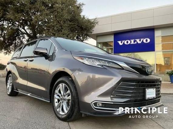 TOYOTA SIENNA 2022 5TDZRKEC5NS075275 image