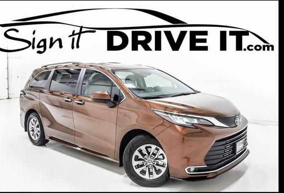 TOYOTA SIENNA 2022 5TDYRKEC8NS136663 image