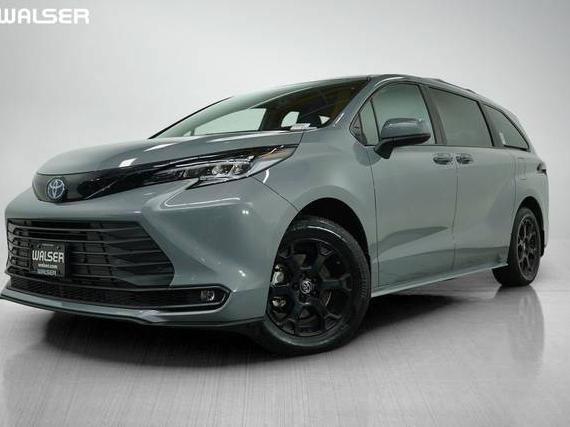 TOYOTA SIENNA 2025 5TDCSKFC7SS167072 image