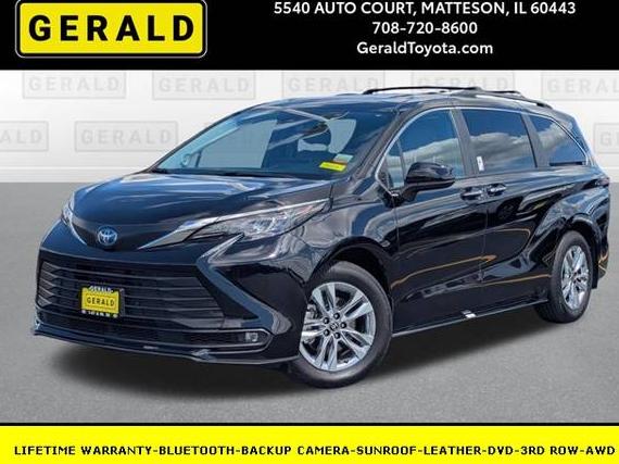 TOYOTA SIENNA 2025 5TDJSKFC8SS197012 image