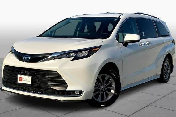 TOYOTA SIENNA 2025 5TDJRKEC4SS244484 image