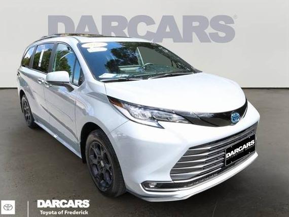 TOYOTA SIENNA 2025 5TDCSKFC5SS171153 image