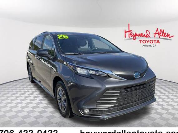 TOYOTA SIENNA 2025 5TDYRKEC5SS250941 image