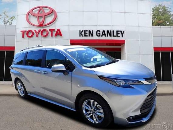 TOYOTA SIENNA 2025 5TDJSKFC5SS212243 image