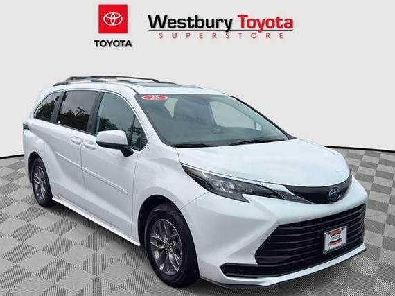 TOYOTA SIENNA 2025 5TDBSKFC6SS159234 image