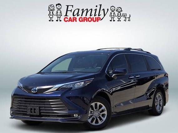 TOYOTA SIENNA 2025 5TDYRKEC1SS265047 image