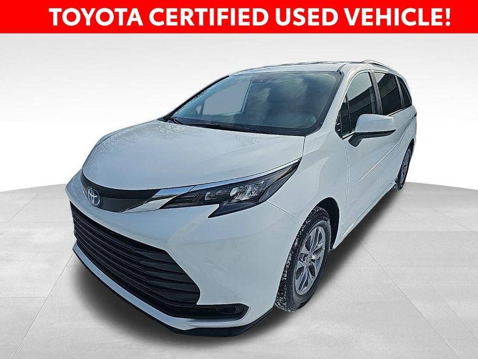 TOYOTA SIENNA 2025 5TDKSKFC9SS165738 image