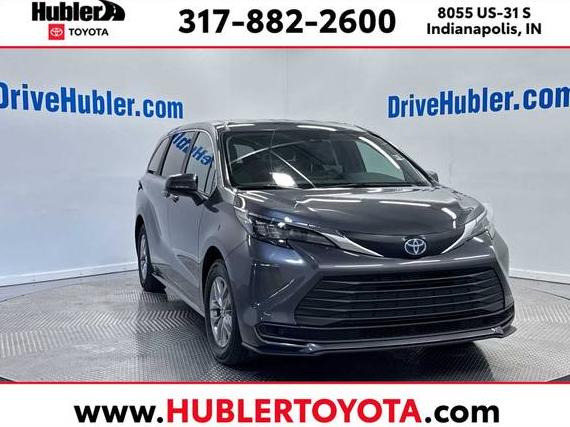 TOYOTA SIENNA 2025 5TDKRKEC4SS254744 image