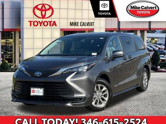 TOYOTA SIENNA 2025 5TDKRKEC4SS234610 image