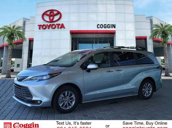 TOYOTA SIENNA 2025 5TDYRKEC4SS247836 image