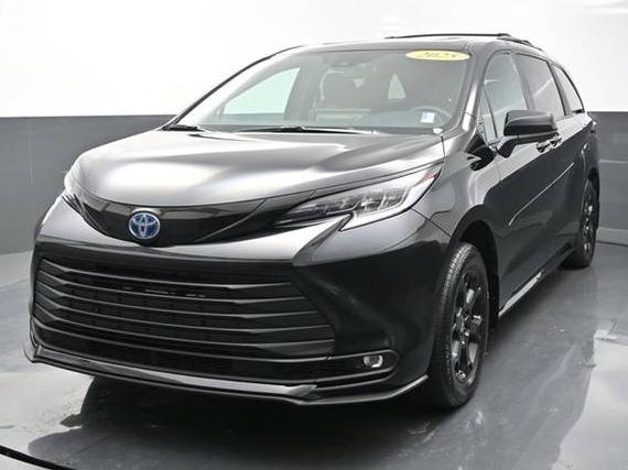 TOYOTA SIENNA 2025 5TDCSKFCXSS163971 image