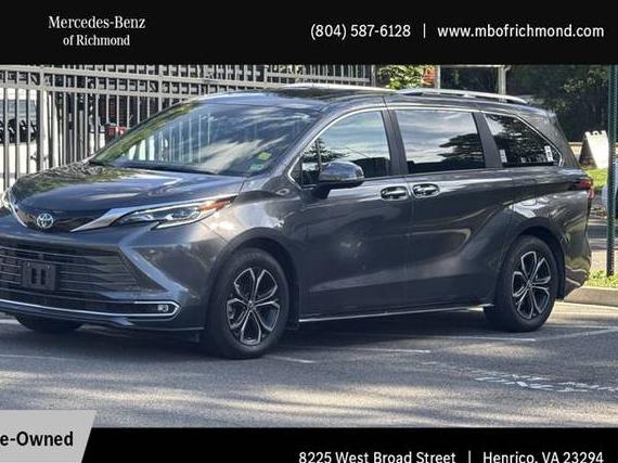 TOYOTA SIENNA 2025 5TDESKFC1SS169067 image