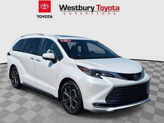 TOYOTA SIENNA 2025 5TDESKFCXSS158312 image