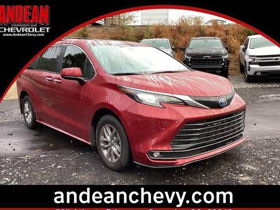 TOYOTA SIENNA 2025 5TDYRKEC7SS239908 image