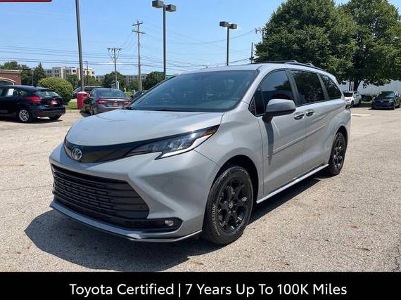 TOYOTA SIENNA 2025 5TDCSKFC5SS172397 image