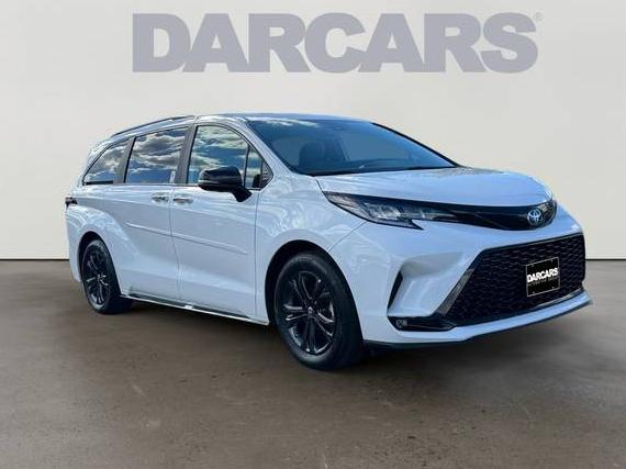 TOYOTA SIENNA 2025 5TDCSKFC1SS180187 image