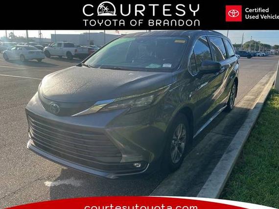 TOYOTA SIENNA 2025 5TDYRKEC6SS236501 image