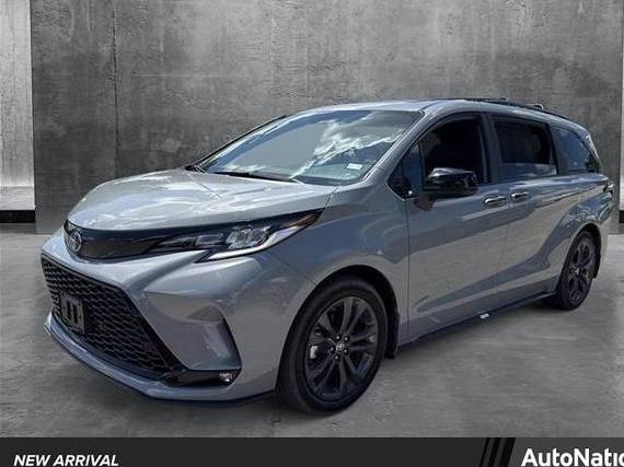 TOYOTA SIENNA 2025 5TDDRKEC2SS237434 image