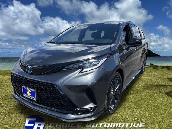 TOYOTA SIENNA 2025 5TDXRKEC6SS271258 image