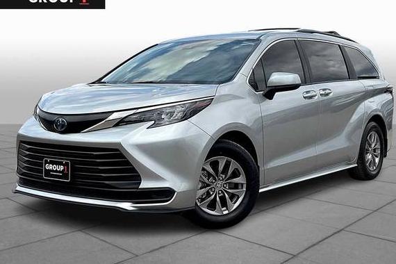 TOYOTA SIENNA 2025 5TDKRKEC6SS232485 image
