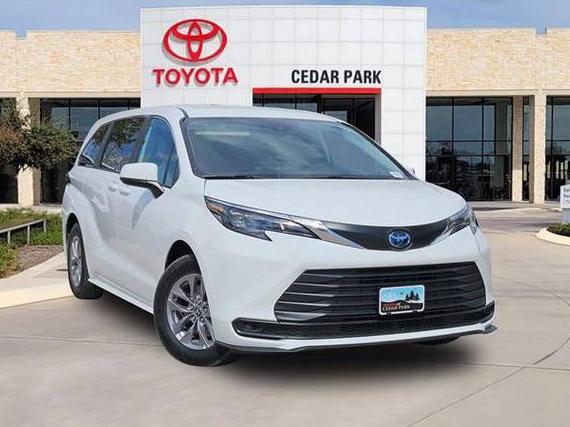 TOYOTA SIENNA 2025 5TDKRKEC7SS260635 image