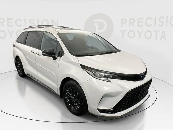 TOYOTA SIENNA 2025 5TDCSKFC5SS158077 image