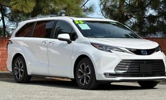 TOYOTA SIENNA 2025 5TDESKFC7SS176296 image