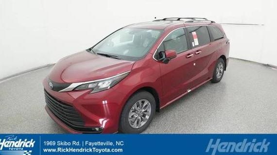 TOYOTA SIENNA 2025 5TDYRKEC0SS231990 image