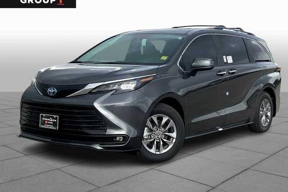 TOYOTA SIENNA 2025 5TDYRKEC9SS249131 image