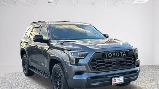 TOYOTA SEQUOIA 2023 7SVAAABA0PX013335 image