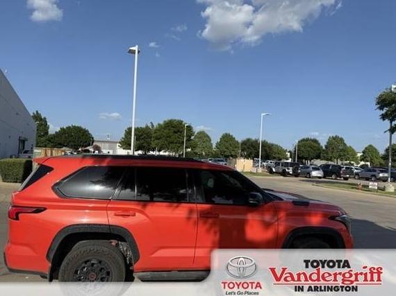 TOYOTA SEQUOIA 2023 7SVAAABA5PX016442 image