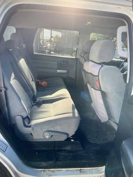 TOYOTA SEQUOIA 2018 5TDBY5G14JS159101 image