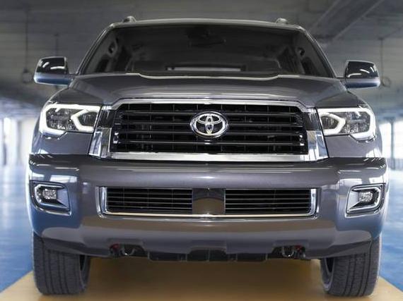 TOYOTA SEQUOIA 2018 5TDBY5G15JS159947 image