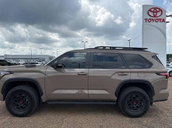 TOYOTA SEQUOIA 2025 7SVAAABA1SX061919 image