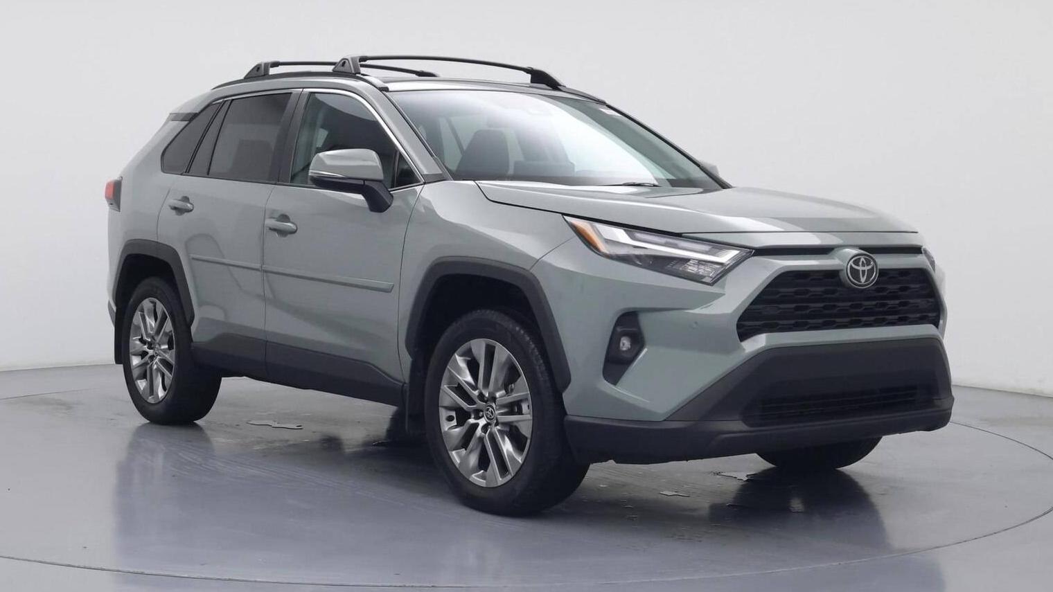 TOYOTA RAV4 2023 2T3A1RFV2PW362555 image