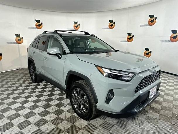 TOYOTA RAV4 2023 2T3B6RFV2PW042383 image