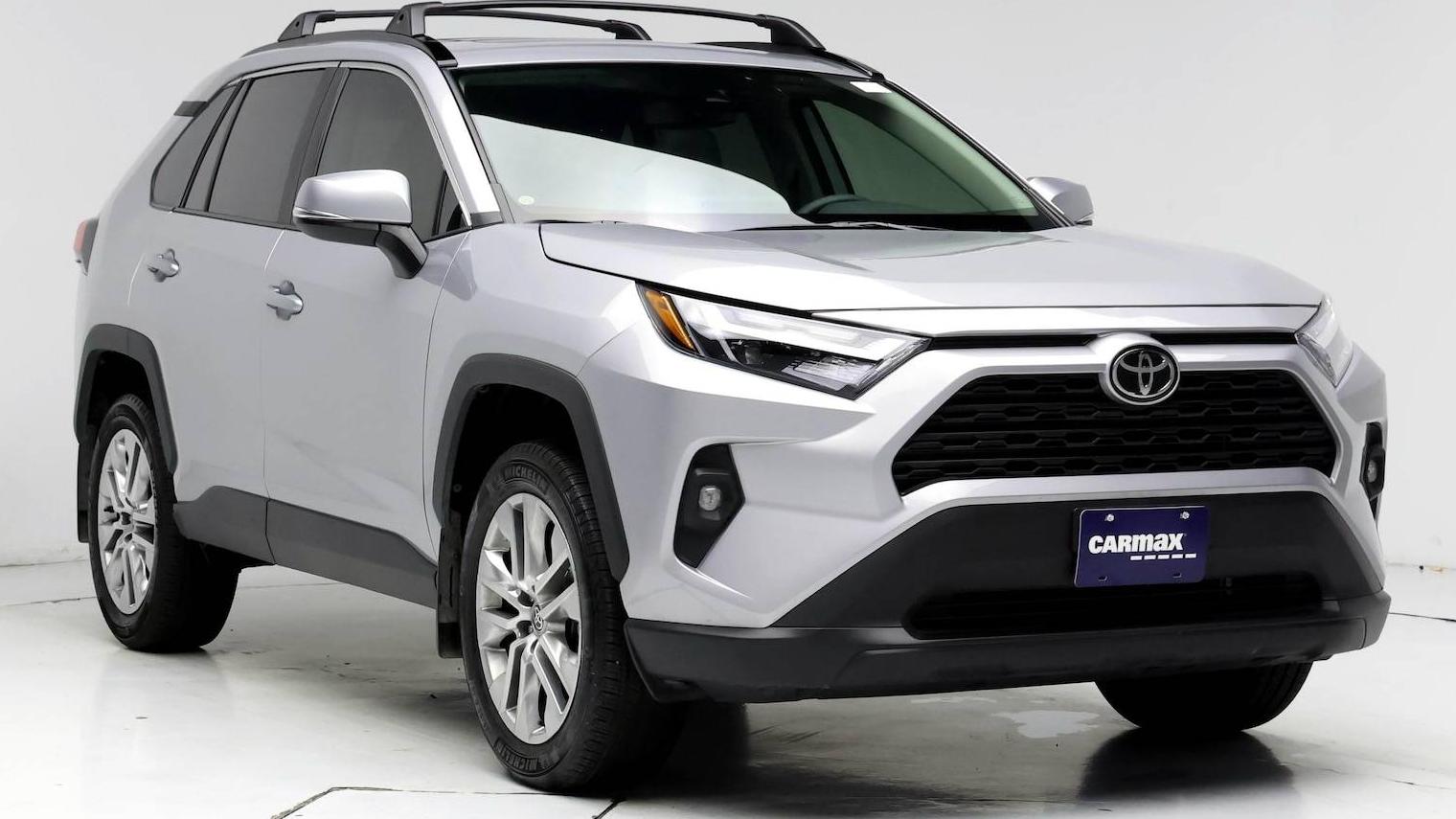 TOYOTA RAV4 2023 2T3C1RFV2PW295254 image