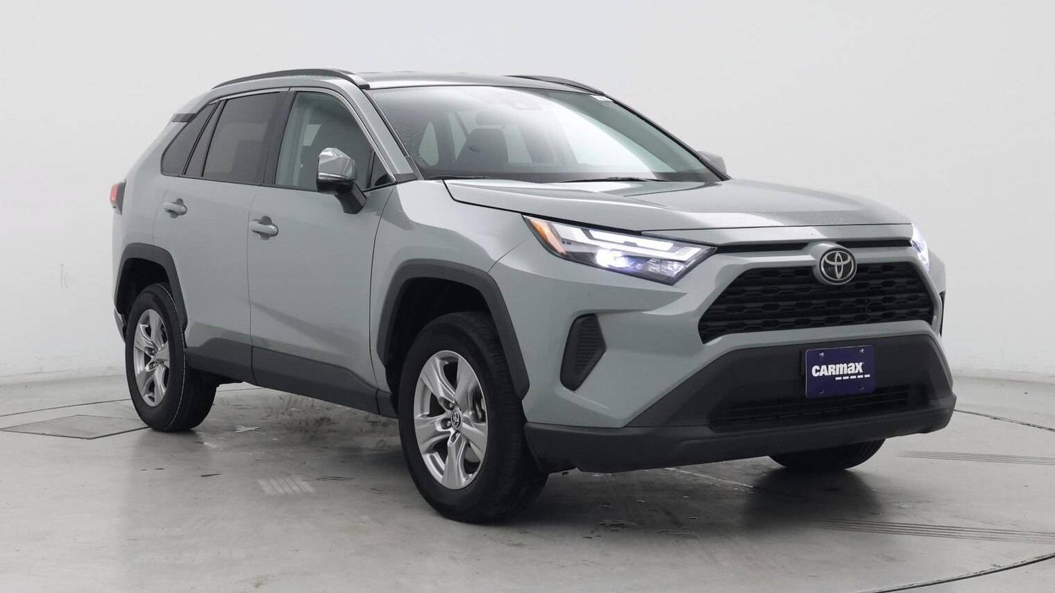 TOYOTA RAV4 2023 2T3W1RFV4PW288139 image