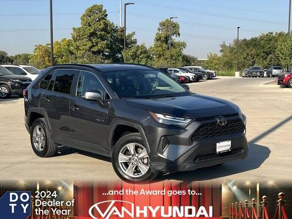 TOYOTA RAV4 2023 2T3P1RFV0PW338944 image