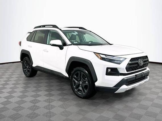 TOYOTA RAV4 2023 2T3J1RFV8PW376413 image