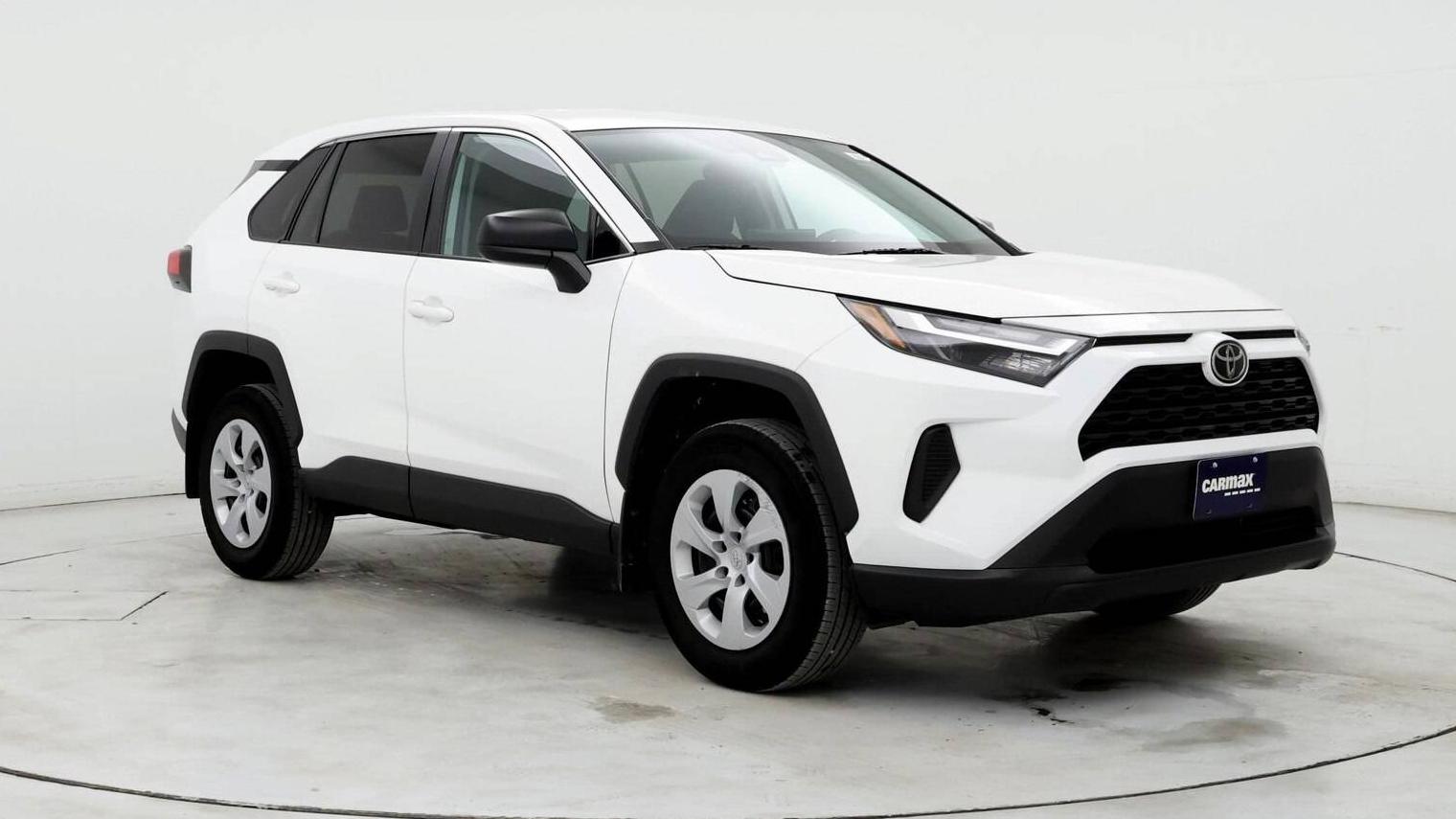 TOYOTA RAV4 2023 2T3F1RFV2PW380611 image