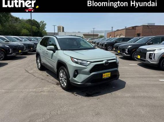 TOYOTA RAV4 2023 2T3A1RFV8PW372331 image
