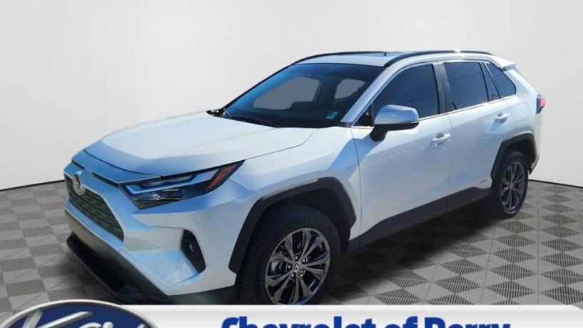 TOYOTA RAV4 2023 JTMB6RFV4PD115363 image